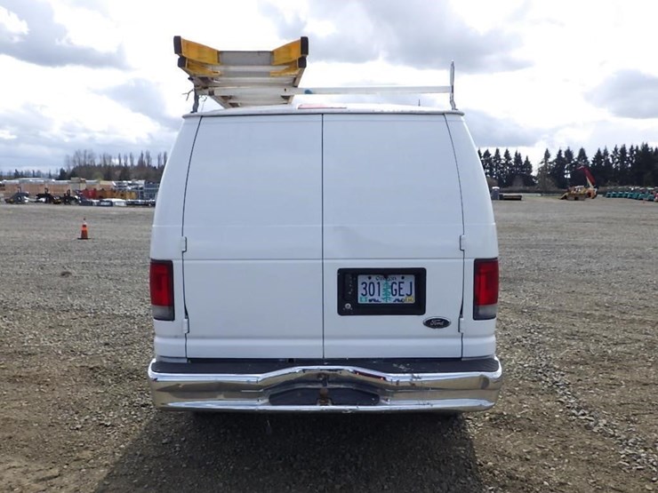 2002-ford-cargo-image-6