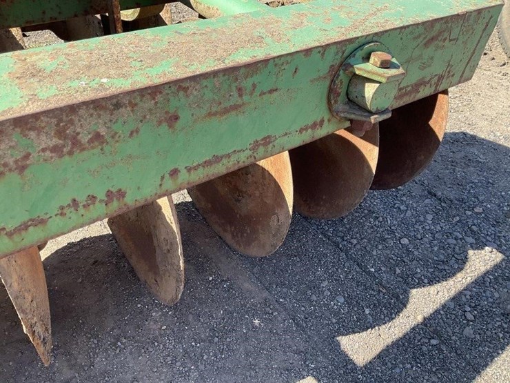 john-deere-18-image-15