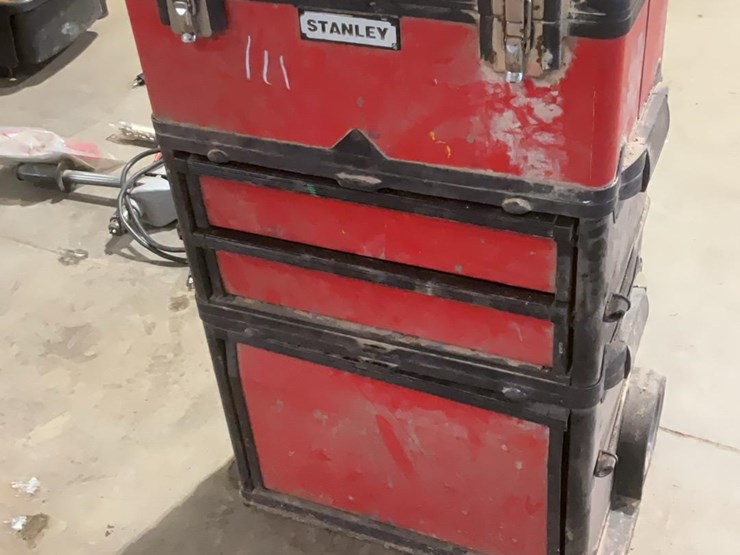 #111-•-stanley-packout-on-wheels-image-2