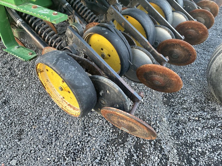 john-deere-750-image-22