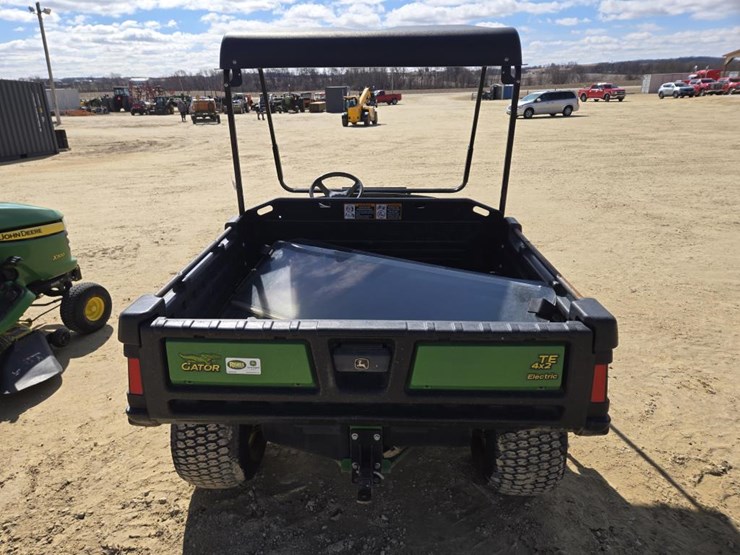 john-deere-gator-image-13