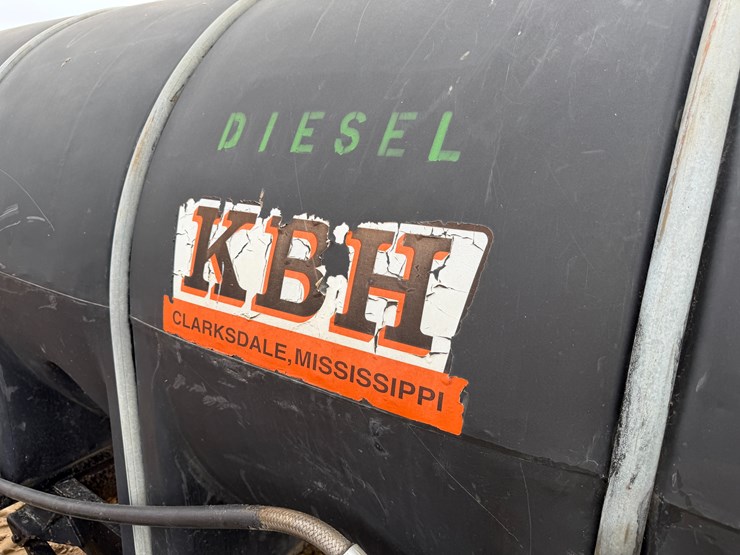 #41261-•-kbh-1000-gallon-fuel-wagon-image-46