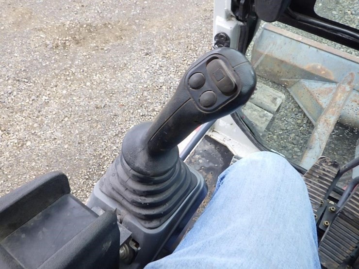 takeuchi-tb280fr-image-42