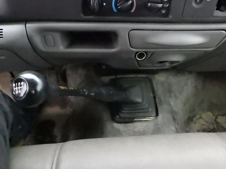 2004-ford-f450-image-29