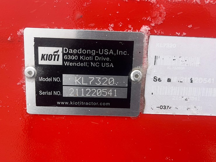 kioti-rx8320-power-shuttle-tractor-with-loader-image-29