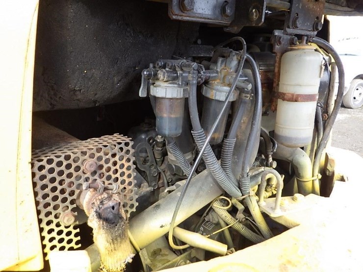 komatsu-pc12uu-image-10