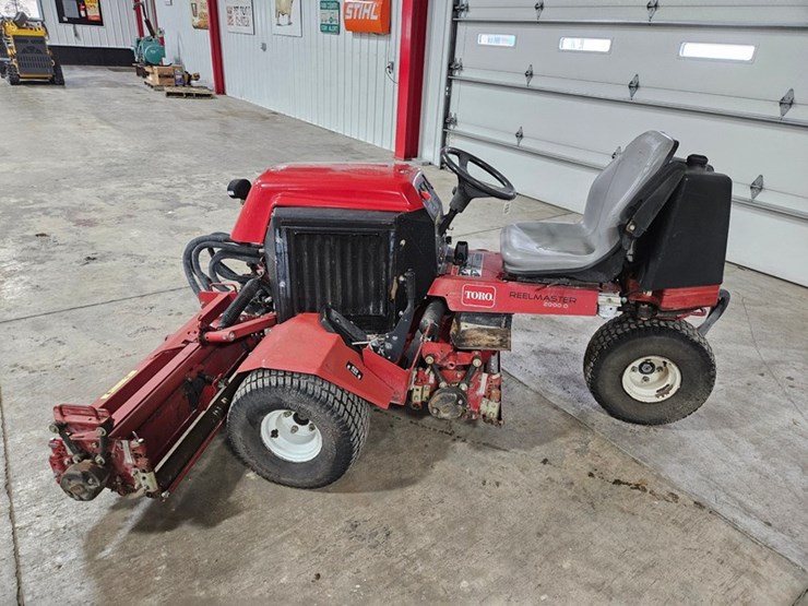 2000-toro-reelmaster-2000d-image-2