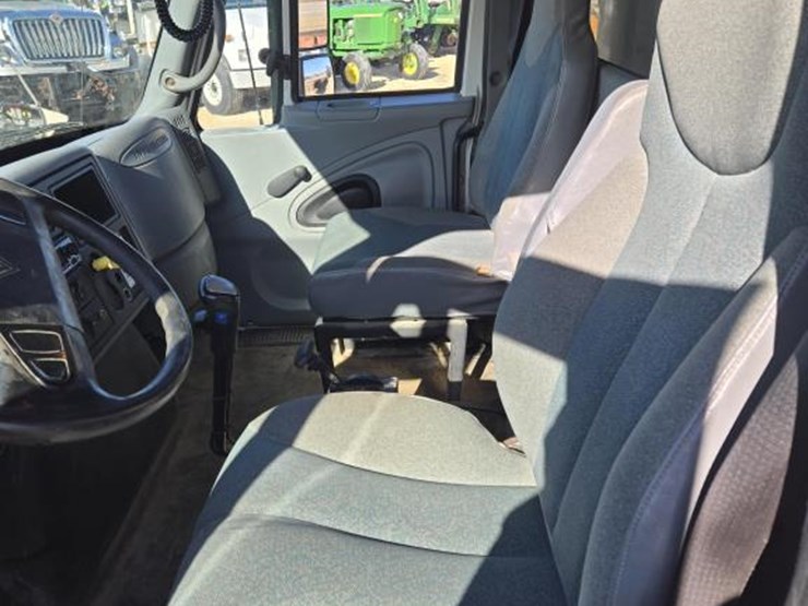 #204-•-2006-international-7500-tandem-dump-truck-image-24