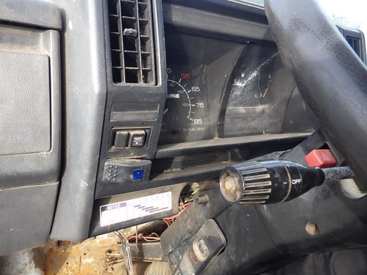 1992-isuzu-npr-image-25