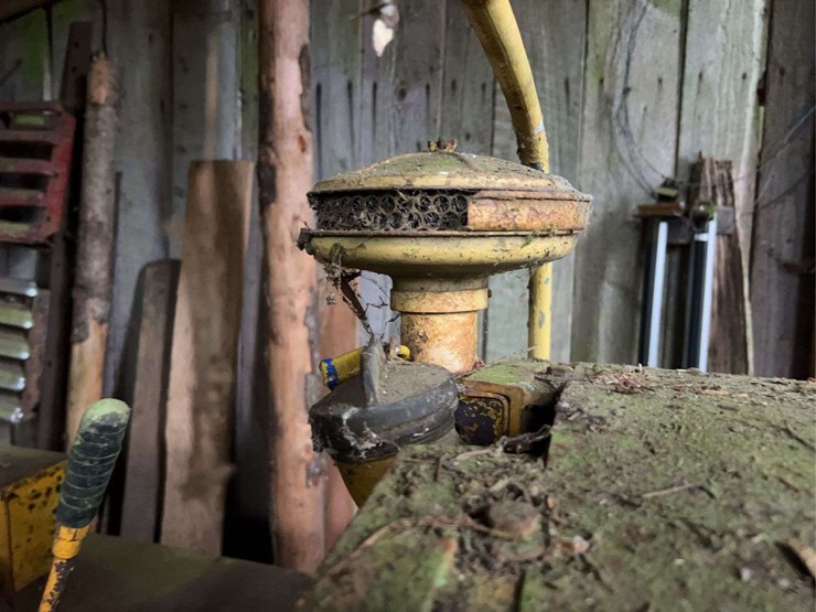 caterpillar-fifteen-image-18