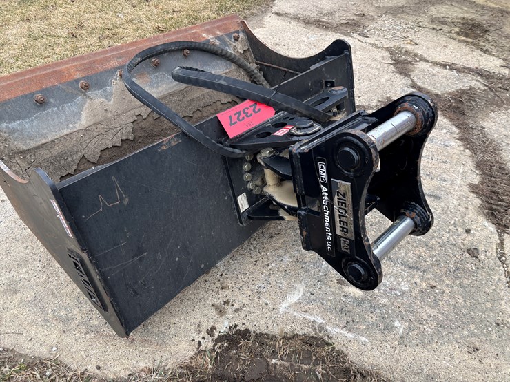 #2327-•-cmp-48"-excavator-swivel/ditching-bucket-image-4