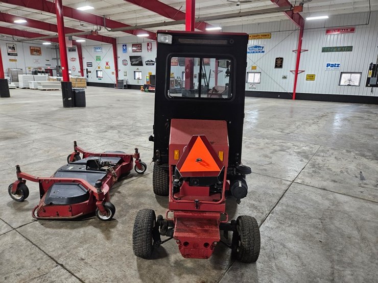 toro-groundsmaster-328d-image-4