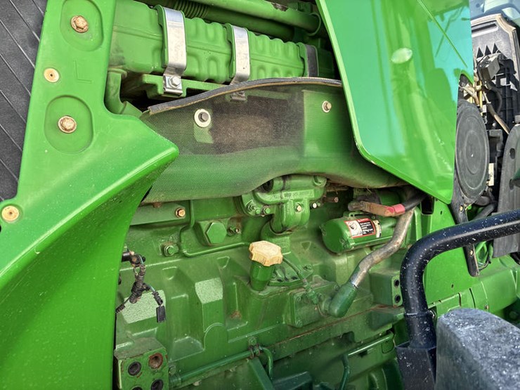 2013-john-deere-8360r-image-34
