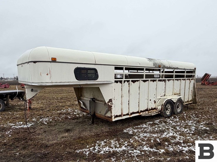 1990-hworl-horse-trailer-image-1