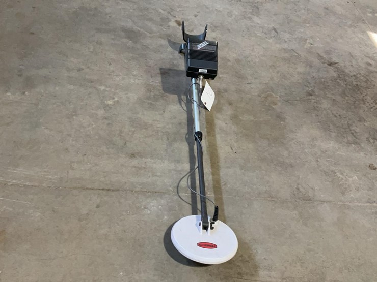 #106-•-fisher-metal-detector-image-5