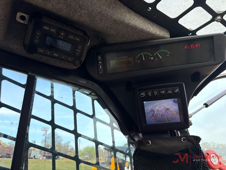 2023-deere-325g-image-15