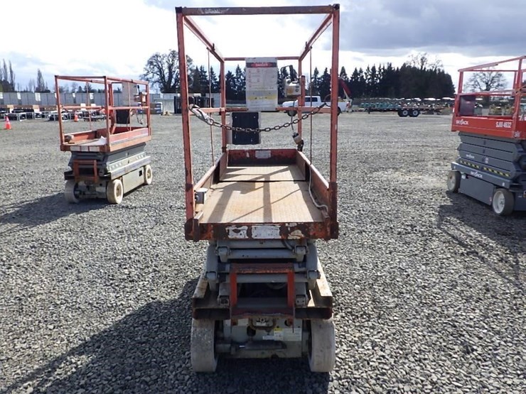 1997-skyjack-sj-3220-scissor-lift-image-6