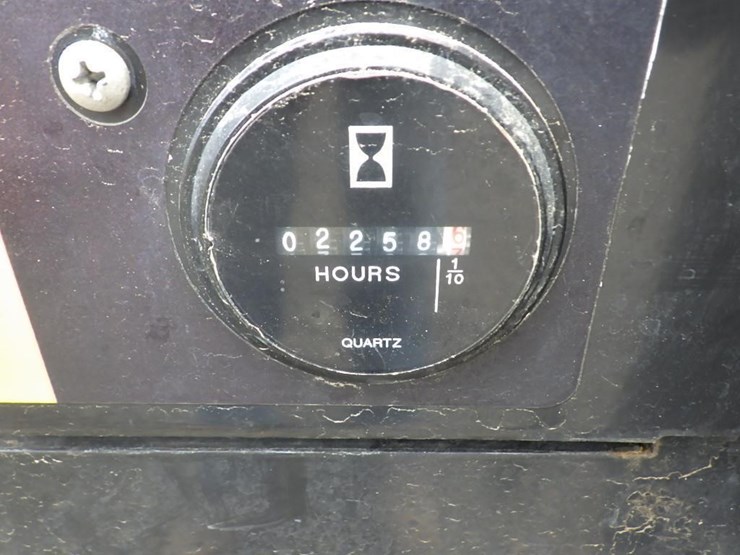 2017-genie-gs-4390-scissor-lift-image-21