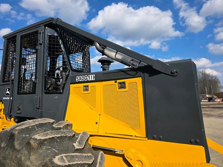 2003-deere-540g-iii-image-31