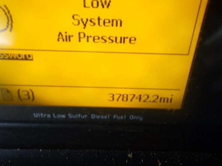 2011-volvo-vnl-t/a-truck-tractor-image-35