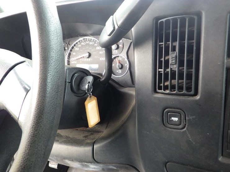 2014-gmc-savana-11'-s/a-cargo-van-image-32