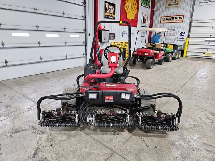 #695-•-toro-reelmaster-3550-d-fairway-mower-image-8
