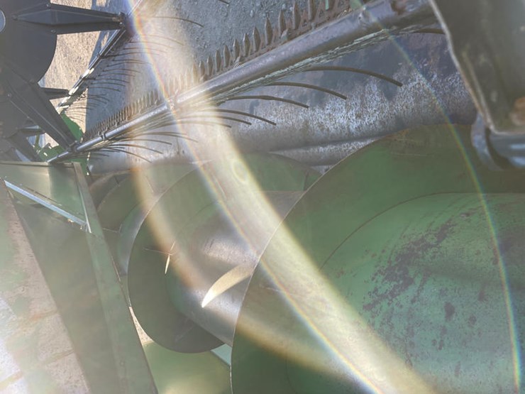 john-deere-216-image-17