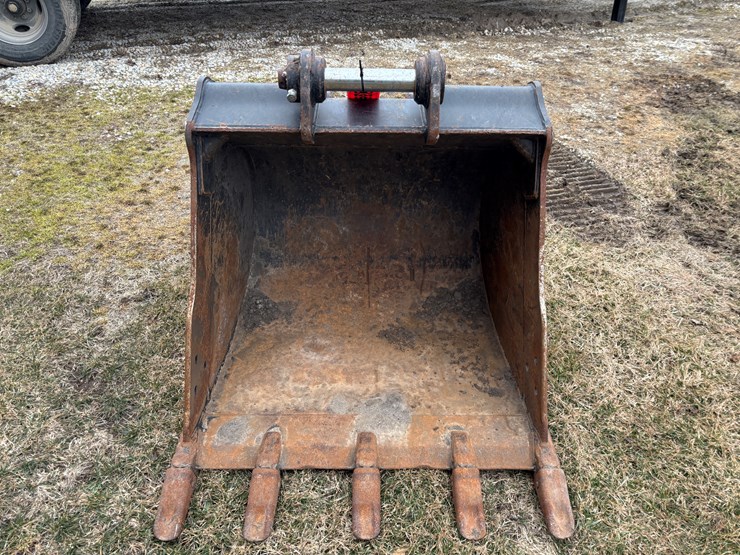 caterpillar-36-image-1