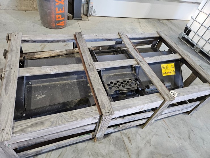 #670-•-bobcat-72"-front-mount-flail-mower-image-8