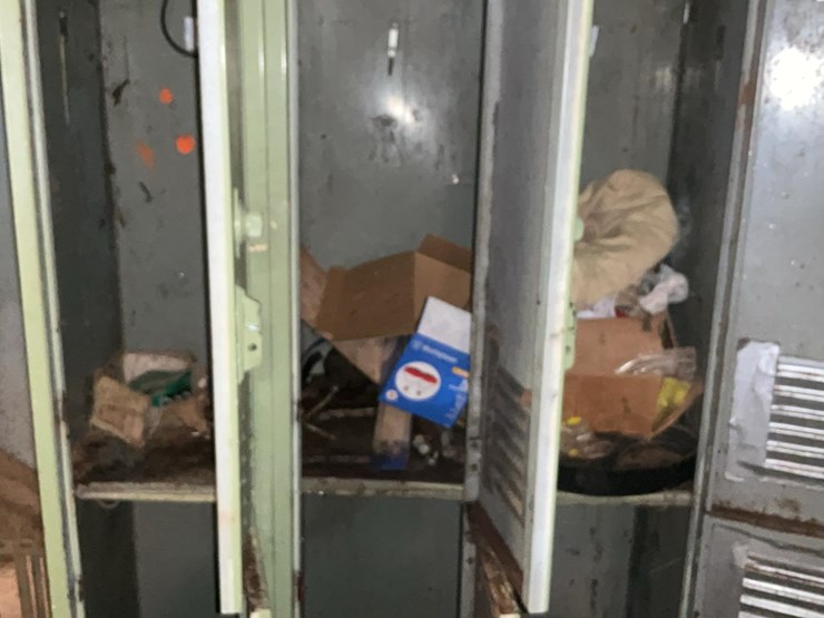 #225-•-locker-cabinet-image-4