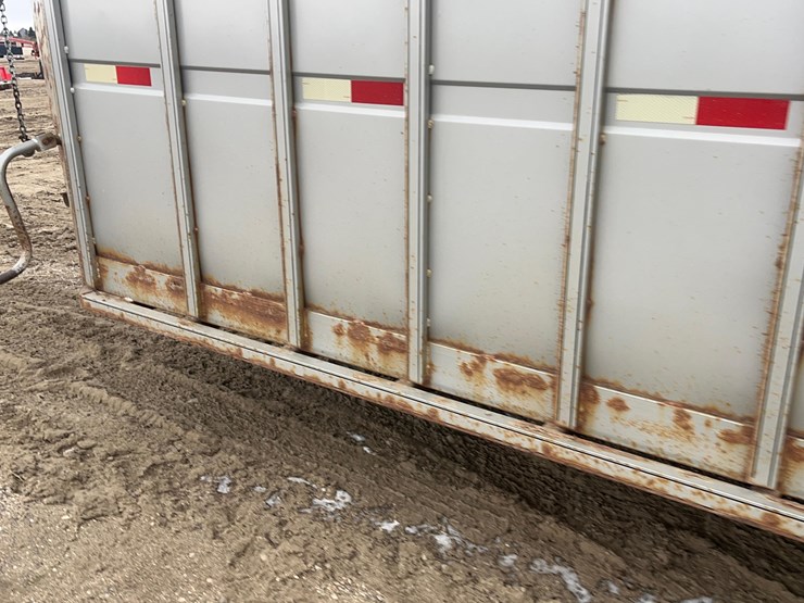 2012-titan-trailer-image-19