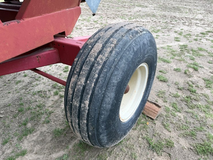 #41853-•-ez-trail-grain-cart-image-29