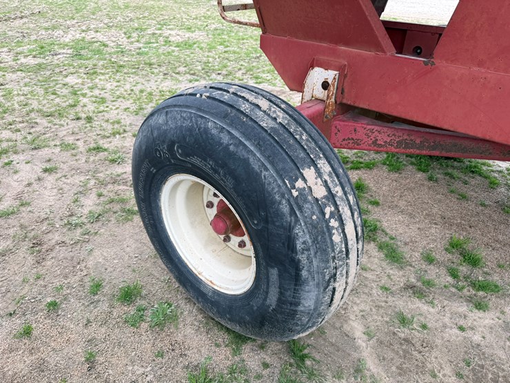 #41853-•-ez-trail-grain-cart-image-28