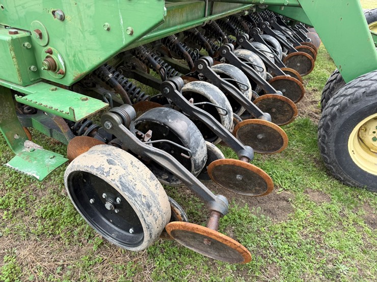 john-deere-1560-image-41