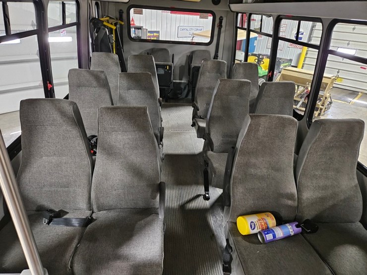 2012-ford-e350-image-20