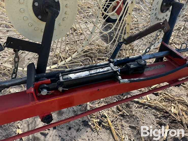 h&s-12-wheel-high-capacity-rake-image-19