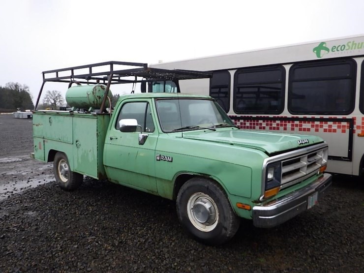 1989-dodge-ram-250-image-3