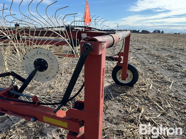 h&s-12-wheel-high-capacity-rake-image-20