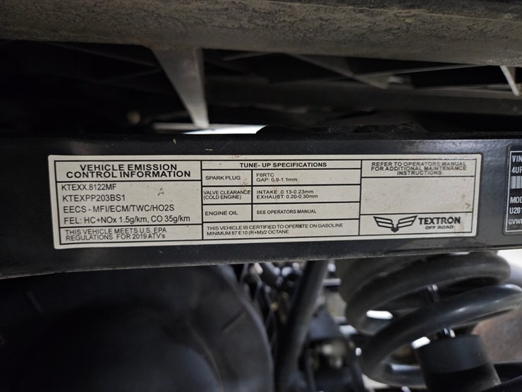 2019-john-deere-gator-image-37