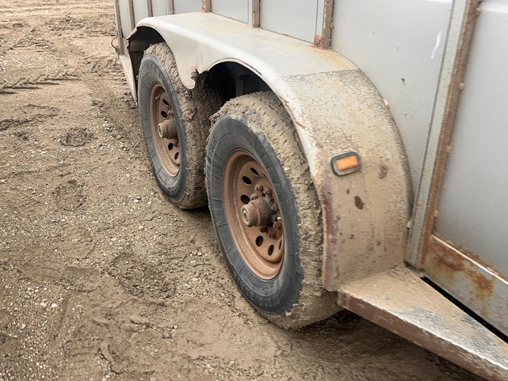 2012-titan-trailer-image-6