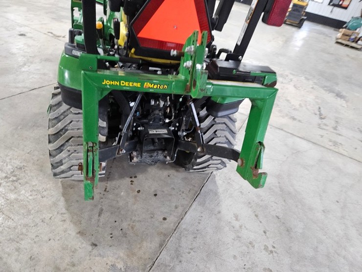 2018-john-deere-1025r-image-19