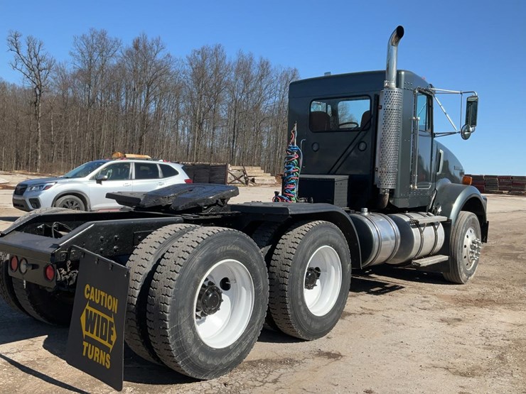 1999-kenworth-t800b-image-5