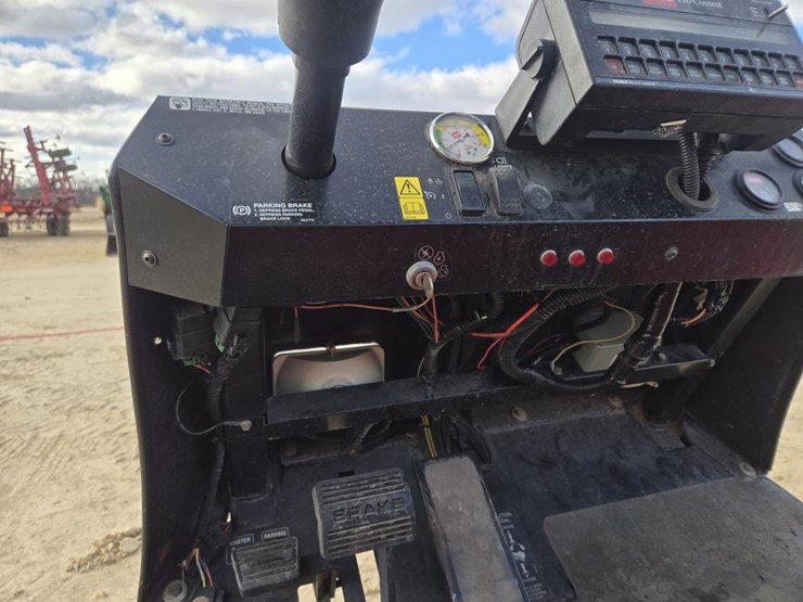 #148-•-2003-toro-5600-sprayer-with-18'-booms-image-21