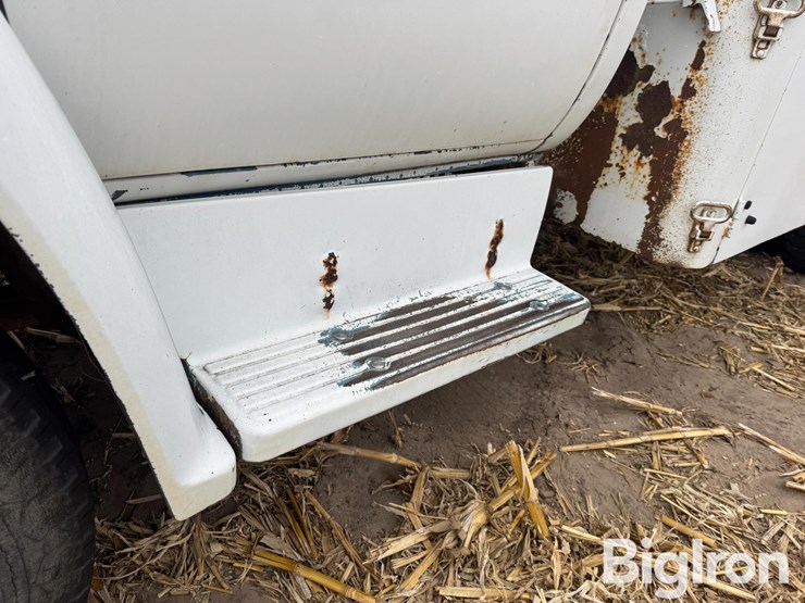 1982-chevrolet-c70-s/a-fuel-truck-image-9