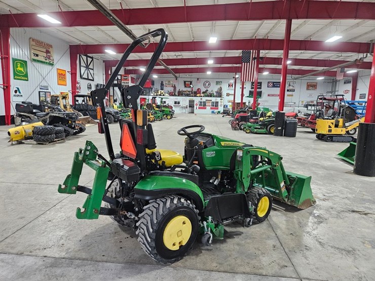 2018-john-deere-1025r-image-5