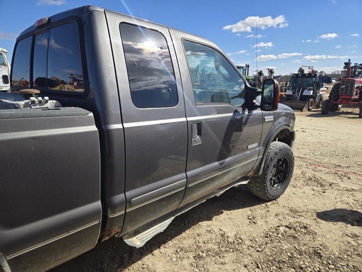 2005-ford-f350-image-8