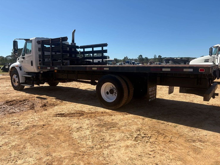 2007-international-durastar-4300-image-9