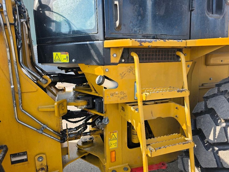 2011-caterpillar-924h-image-53