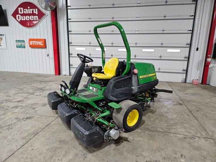 john-deere-8000-image-1