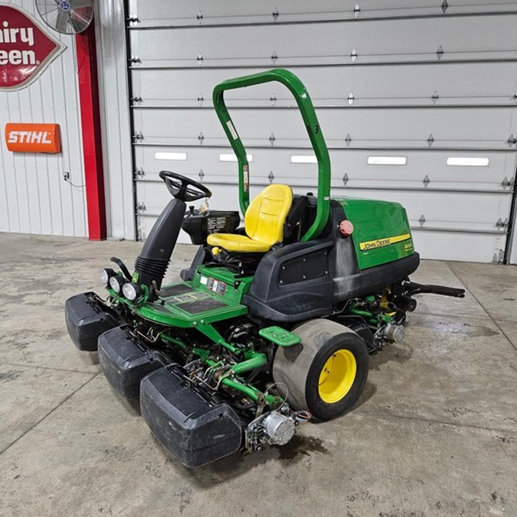 JOHN DEERE 8000